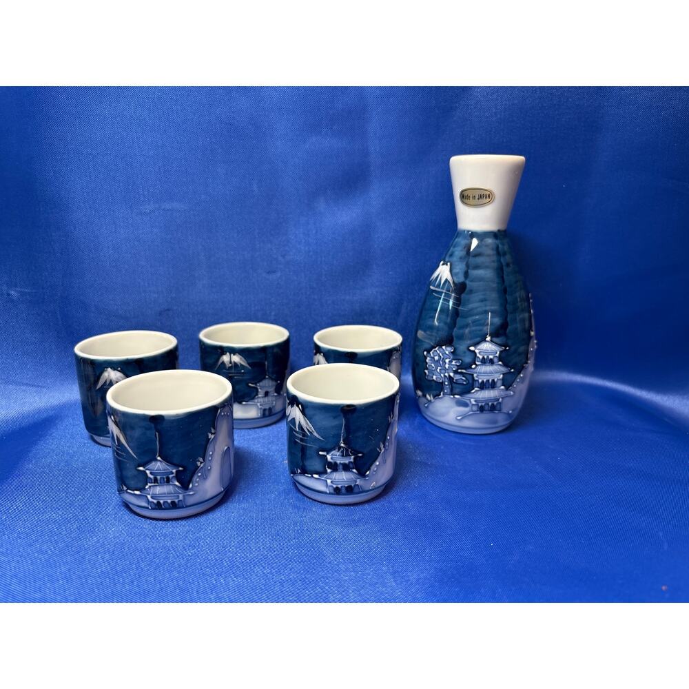Blue and White Ceramic Japanese Saki Set With Five Saki Cup
